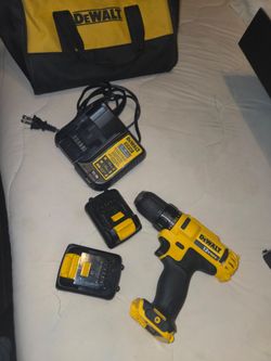 DeWalt drill 12 VL 2 baterías y su carg