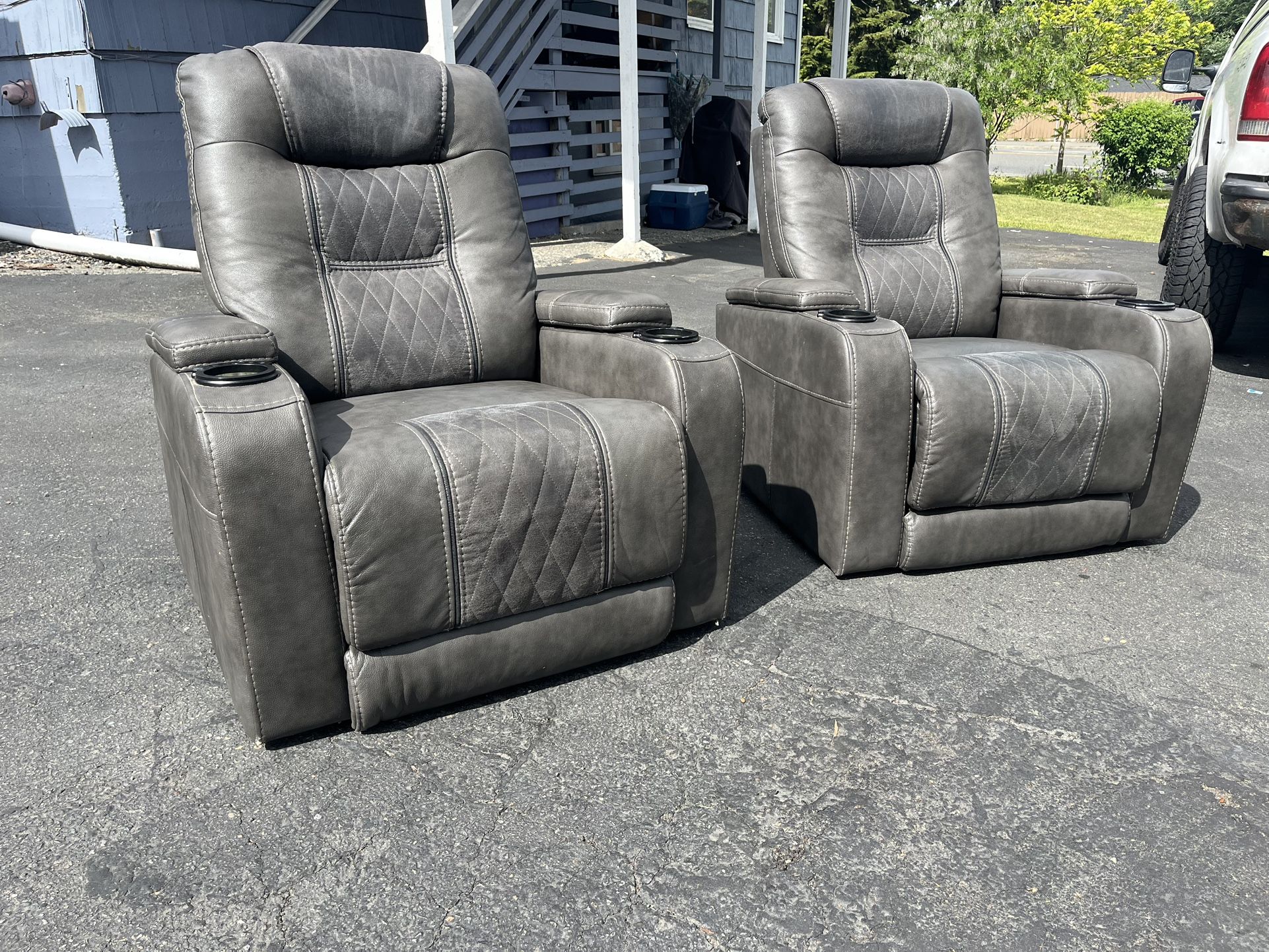 2 Power Recliner Chairs From Ashley Furniture