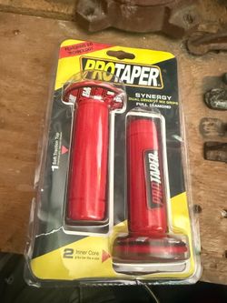 Dirt bike grips