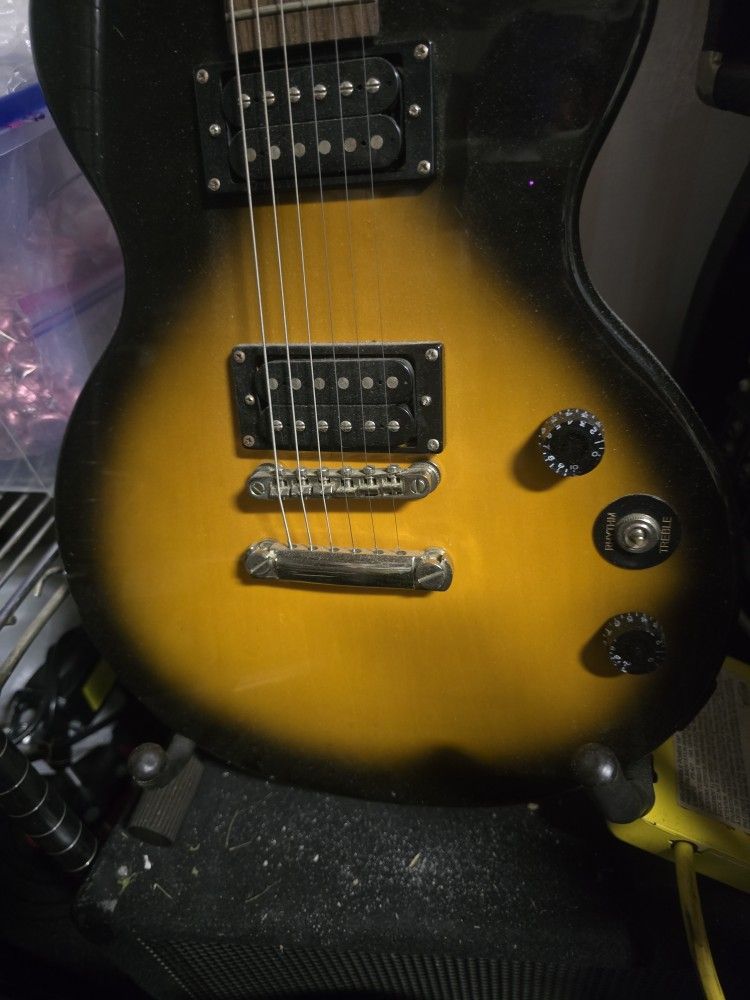 Guitarra Eléctrica