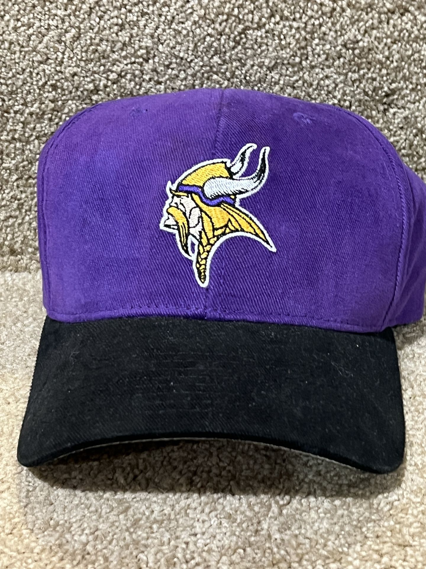 Vintage Minnesota Vikings NFL Snapback Logo Athletic Purple Hat Cap Youth size