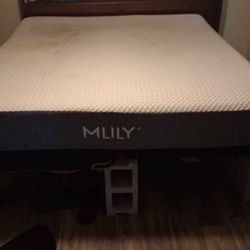 Mattress&box springs(California King)