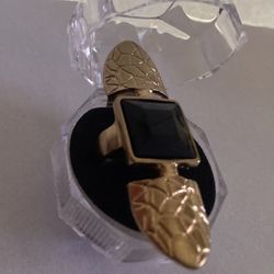 Woman Beautiful ring size 7.5