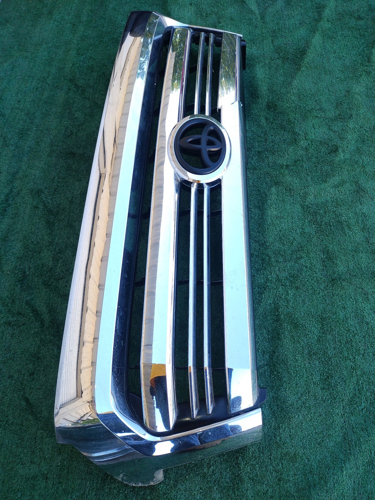 14-2021 Toyota Tundra Chrome Grill