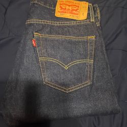 Dark Blue Levi 501’s 32/32 BRAND NEW 