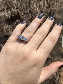 New 18 k white gold engagement ring wedding ring set