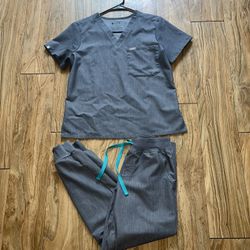Figs Scrubs - Small Top And XS Petite Pants 