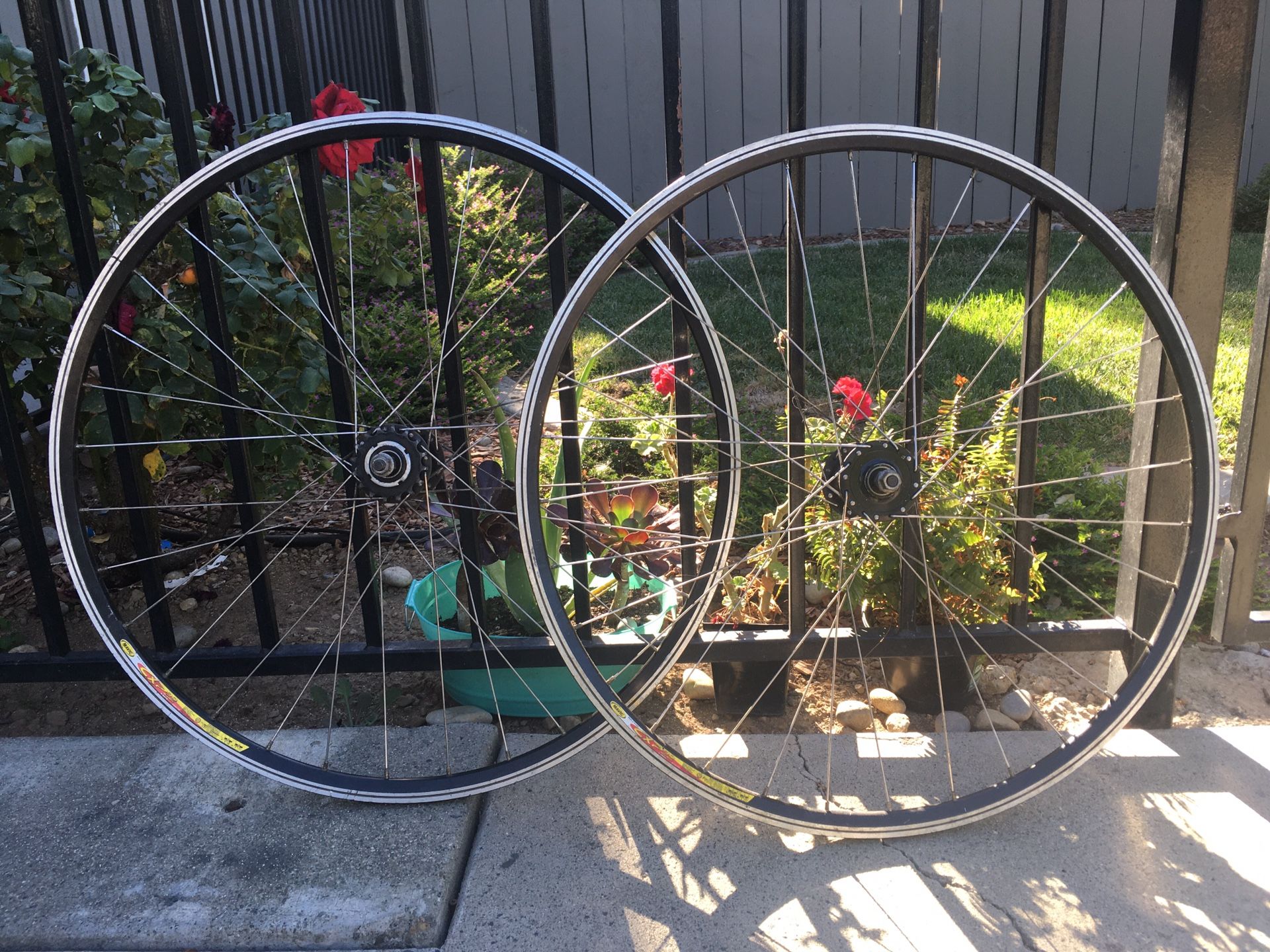 700c Mavic CXP22 Wheel Set, S6000 622x15.