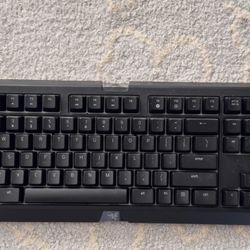Rezar BlackWidow TE Chroma V2 keyboard 