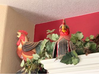 Rooster Decor (sold as a lot)