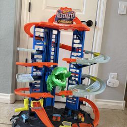 Hot Wheels Ultimate Garage, Speed Spiral + Tracks