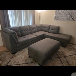 Gray Living Spaces Sectional Couch Sofa w/ Storage Ottoman
