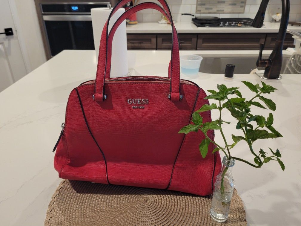 Guess bag with handles
