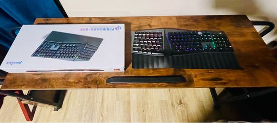 Perixx PERIBOARD-835 ergonomic keyboard