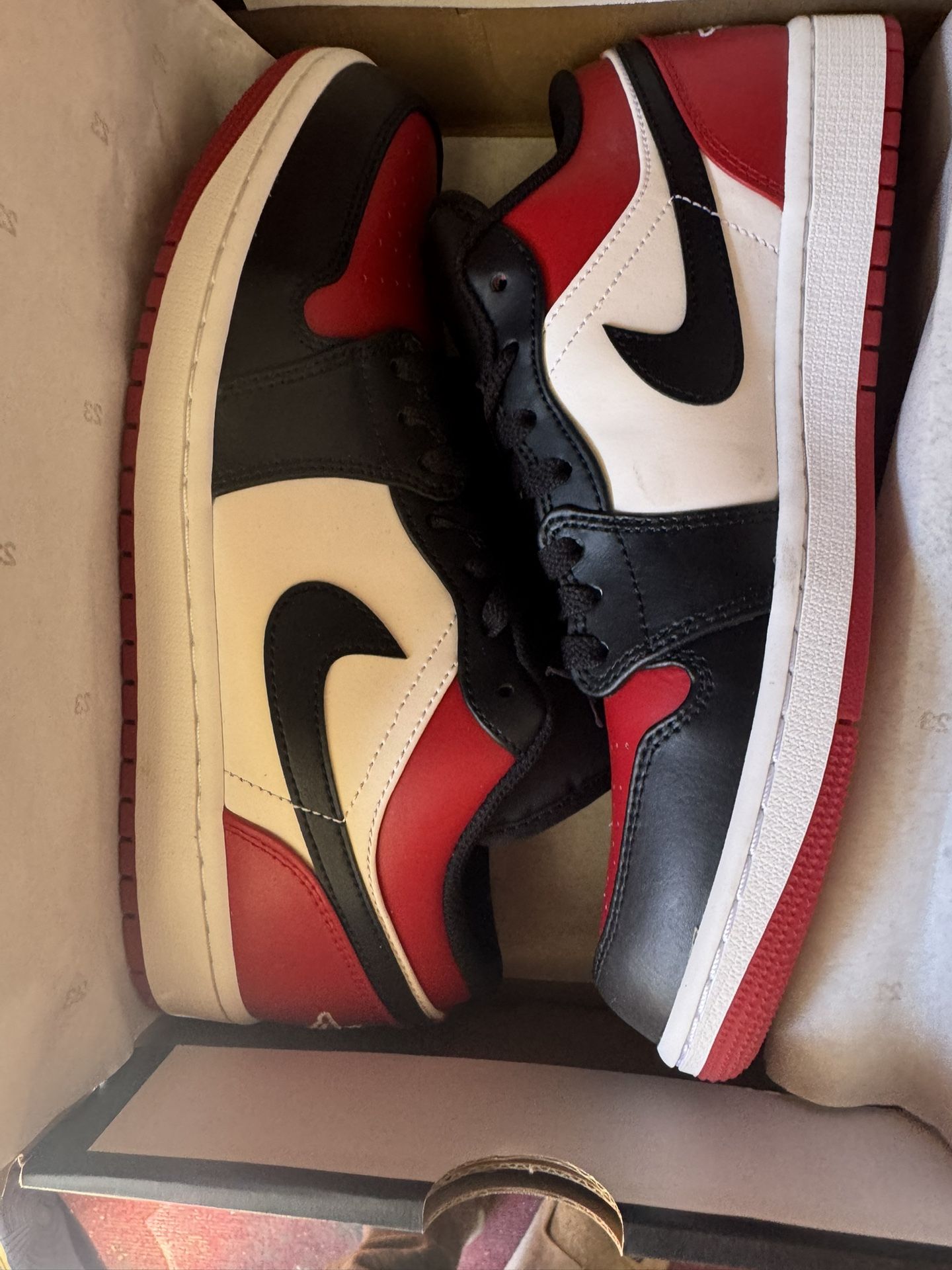 Jordan 1 Low Bred Toe