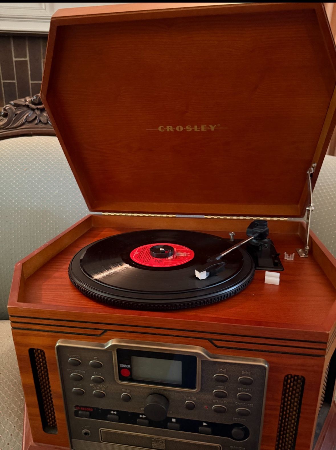 Vintage Crosley CR248 CD Recorder Turntable Radio Tape AM/FM Retro Record Player