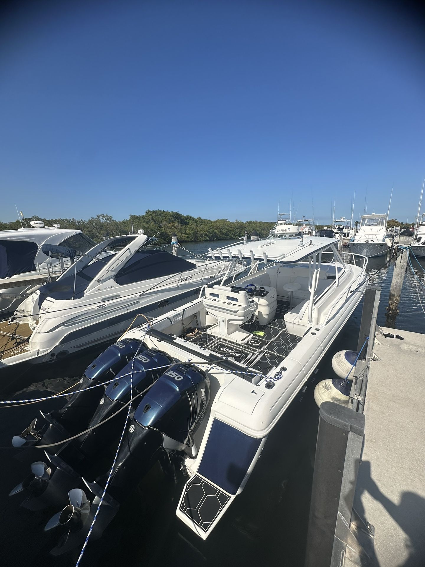2008 Intrepid 39 Sport Yatch