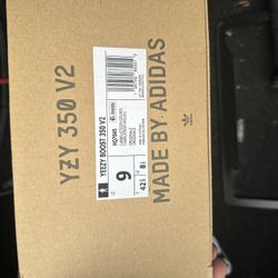 YEEZY BOOST 350 V2 'CARBON BELUGA' Size 9
