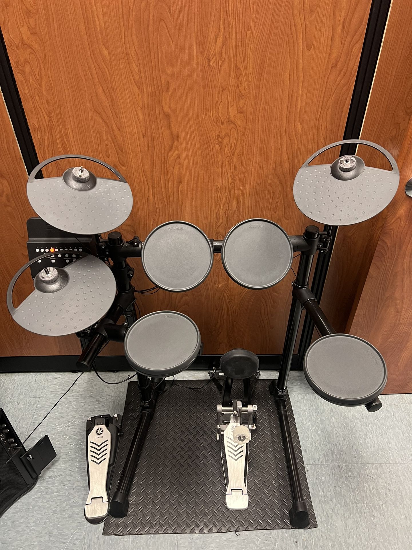 Yamaha DTX430K electronic Drum Set for Sale in Vista, CA - OfferUp