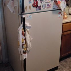 Kenmore 18 Refrigerator 