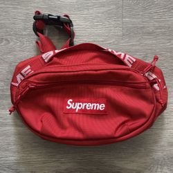 Red Supreme 2018 SS18 Waist shoulder bag
