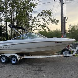 1999 Maxum 2100 SR Boat