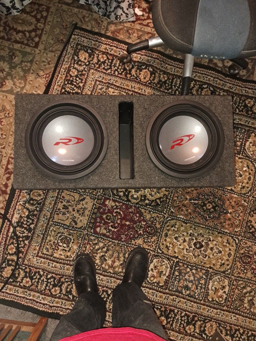 Alpine Type R 12 Inch Subs for Sale in Port Orchard, WA OfferUp