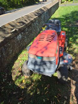 Scotts Riding Lawn Mower Tractor