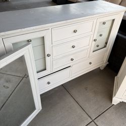 White Dresser With Mirror And Nightstand 