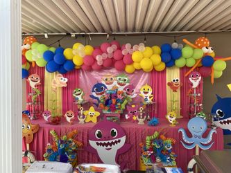 Baby shark party decor