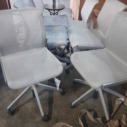 Office Chairs 