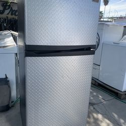 Gladiator Whirlpool Refrigerator 