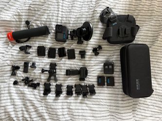 GoPro HERO13 Black + 4 Batteries + Handler + Genuine GoPro Accessories