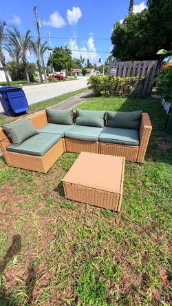 Outdoor Wicker Sectional Sofa Set with Table