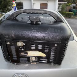 Xtreme Power 2000W Inverter Generator – Quiet & Portable – $250 Firm – Miami