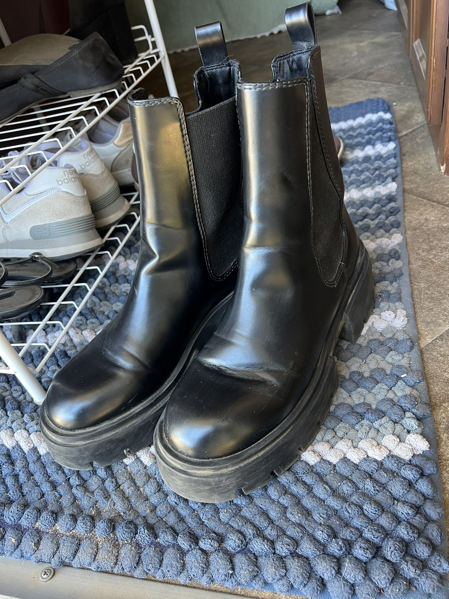 Black Women’s Platform Boots