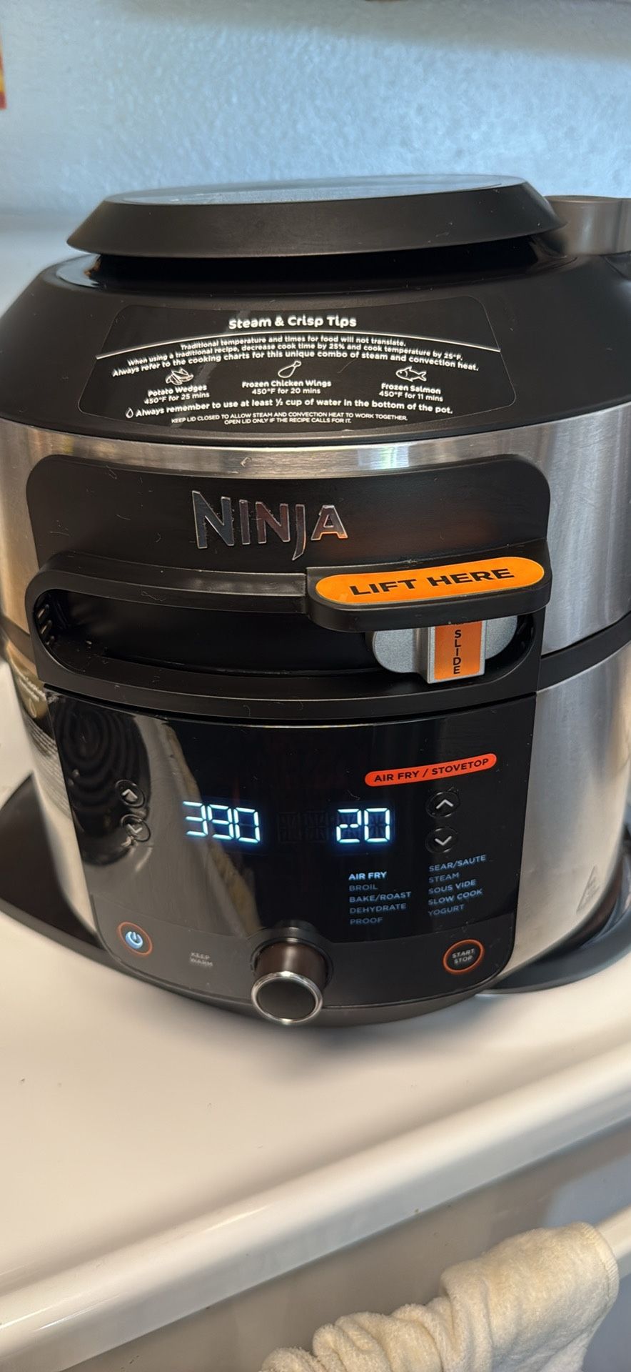 Olla a presión y freidora de vapor Ninja OL501 Foodi 14 en 1 de 6.5 cuartos con SmartLid