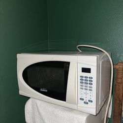 Small Microwave 