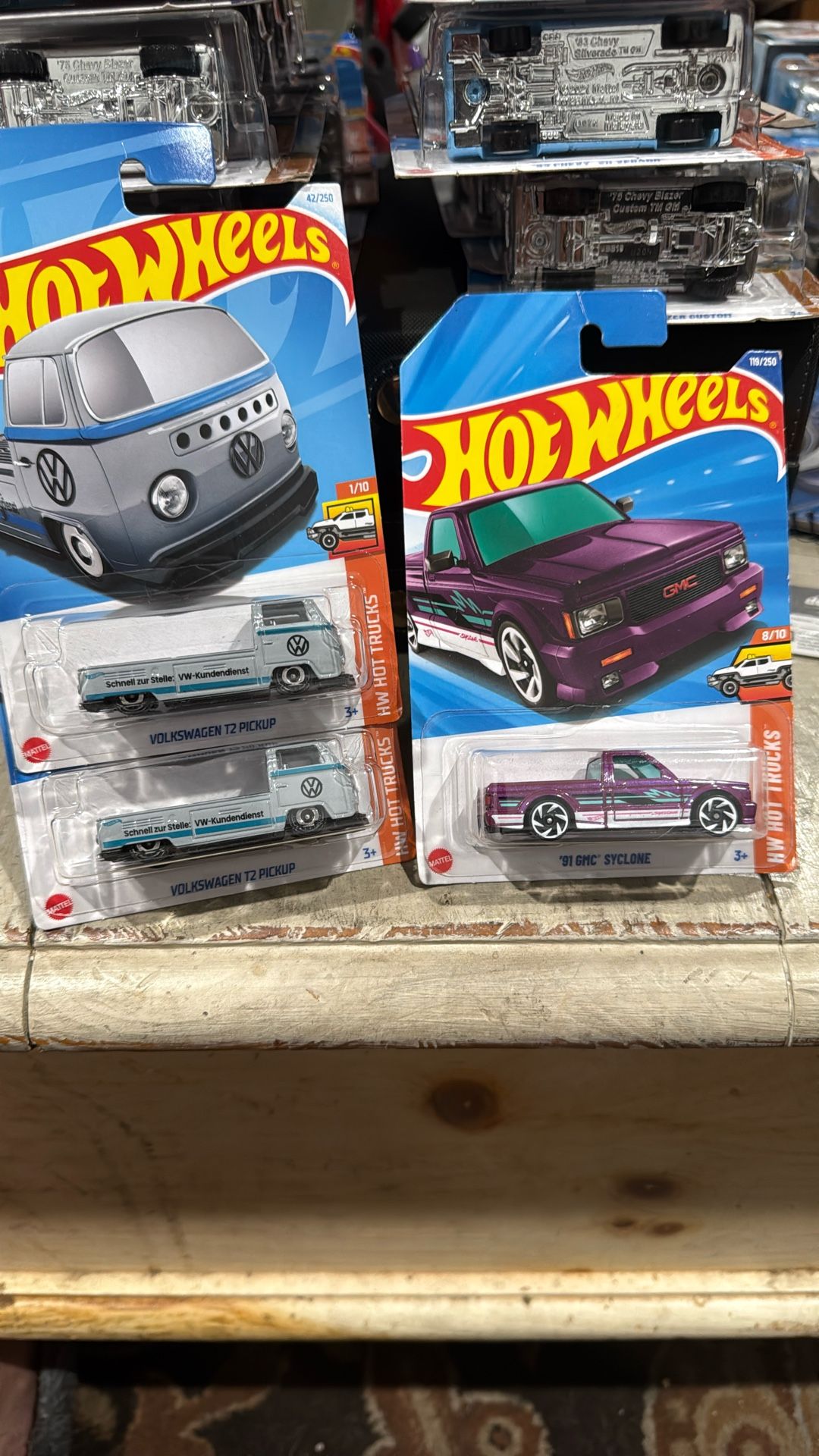 Hot Wheels Volkswagen T2 & 91 GMC Syclone