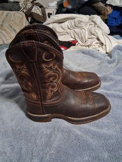 Botas de trabajo tienen casquillo toro size 7