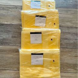 Set of 4 30”x54” Tommy Hilfiger Modern American Solid Bath Towels, Yellow, NEW