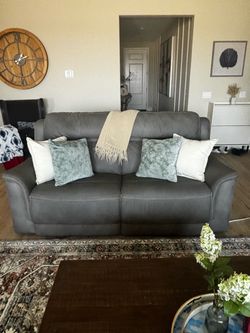 Complete 3-Piece Next-Gen DuraPella Dual Power Reclining Set — Mint Condition!