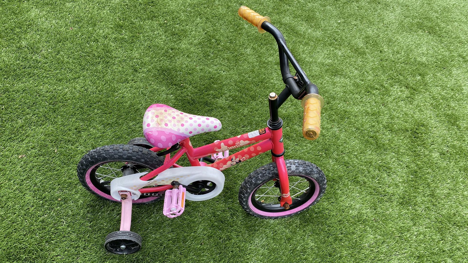 Disney Minnie Girl's Bike for Kids, Training Wheels, 12" 