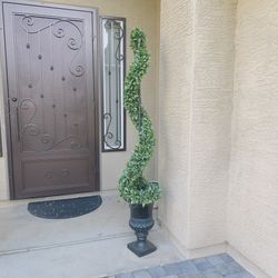 Artificial  Topiaries