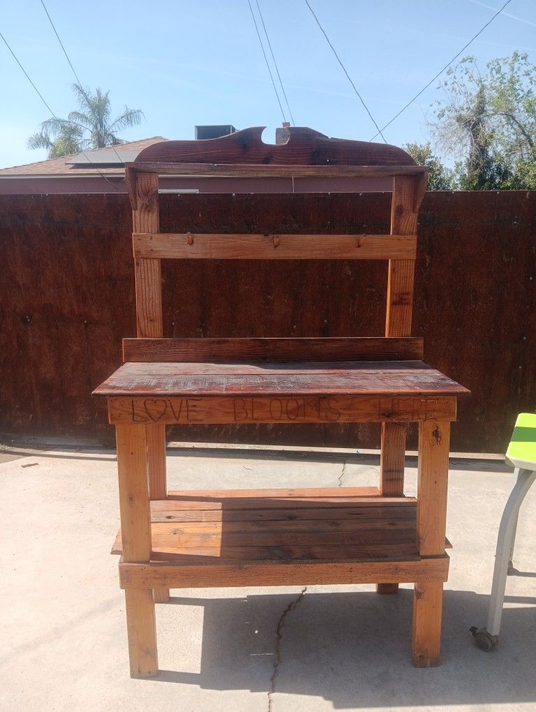 Shelf Good Condition