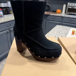 Ugg Kouri Boot Black Women’s Size 6