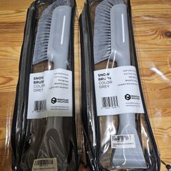 Snow Brushes 