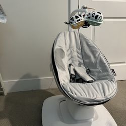 4moms Mamaroo swing 