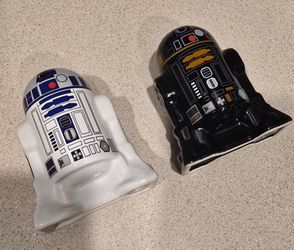 Star Wars R2-D2 BB-9E Ceramic Salt Pepper Shakers