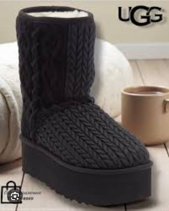 UGG SIZE 6 WOMEN